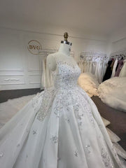 BYG25-7 A WEDDING DRESS WITH FOLDS THAT SPARKLE LIKE THE STARRY RIVER