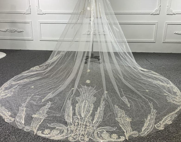 LACES BEADINGS VEIL