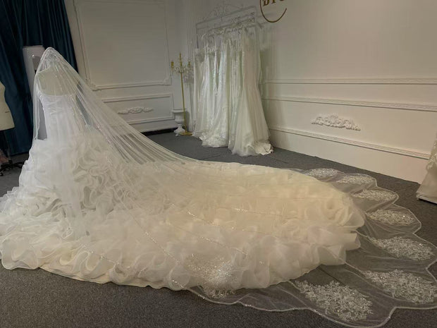 BYG24-29 HIGH - END AND ELEGANT  STRAPLESS BUBBLE  DRESS