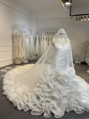 BYG24-29 HIGH - END AND ELEGANT  STRAPLESS BUBBLE  DRESS