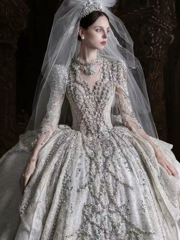 DIVINE 07 ARTFUL MOTIFS FEATURES A CATHEDRAL-LENGTH TRAIN WEDDING DRESS