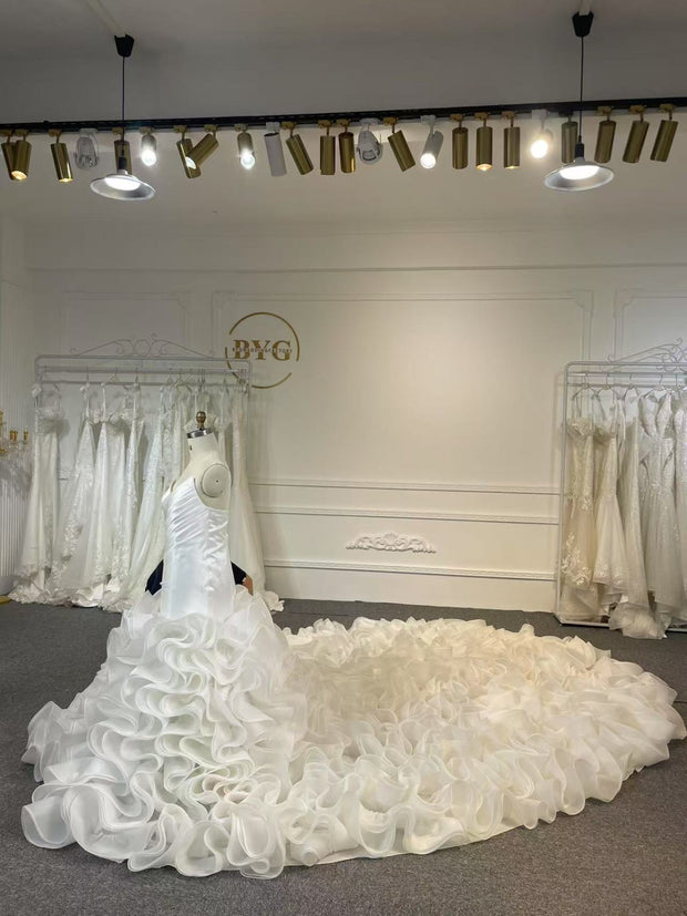 BYG24-29 HIGH - END AND ELEGANT  STRAPLESS BUBBLE  DRESS