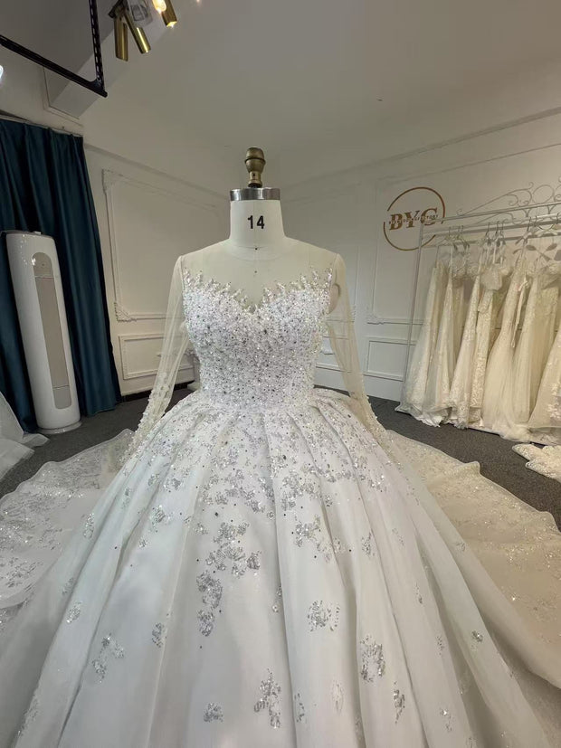 BYG25-7 A WEDDING DRESS WITH FOLDS THAT SPARKLE LIKE THE STARRY RIVER