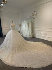 BYG25-5 A STRAPLESS BALL GOEN WITH PEARLS AND SEQUINS LIKE A WALTZ