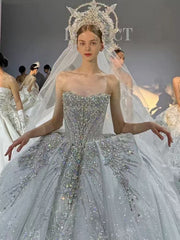 DIVINE 11 SEXY AND SOPHISTICATED  BALL GOWN (INCLUDING THE HEADPIECE)