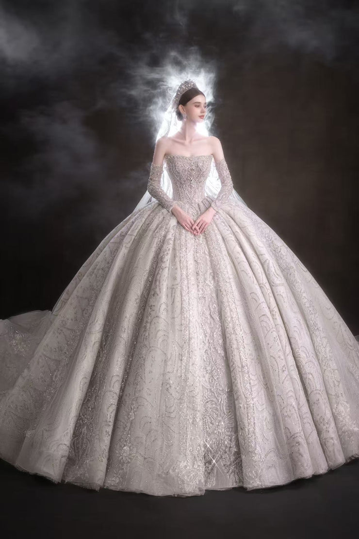 HT COLLECTION 08 HEAVY-DUTY STRAPLESS WEDDING DRESS WITH A LONG TRAIN (INCLUDING GLOVES)