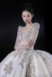 DIVINE 04 A VINTAGE HEAVY-DUTY WEDDING RESSS WITH LONG SATIN SLEEVES