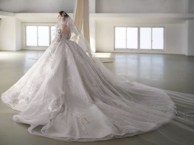 X25-88 STRAPLESS WEDDING DRESS WITH TWINKLING PEARL DOTS