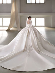 X25-87 STRAPLESS SATIN WEDDING DRESS ADORNED WITH CRYSTALS