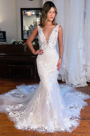 BYG-32 Deep V neckline, premium lace appliqués, mermaid wedding dress