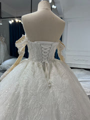 BYG-#Z306-LONG-SLEEVED ONE-SHOULDER PRINCESS-STYLE LUXURIOUS 3D LACE EMBROIDERY MAIN WEDDING DRESS WITH BIG TRAILING TAIL