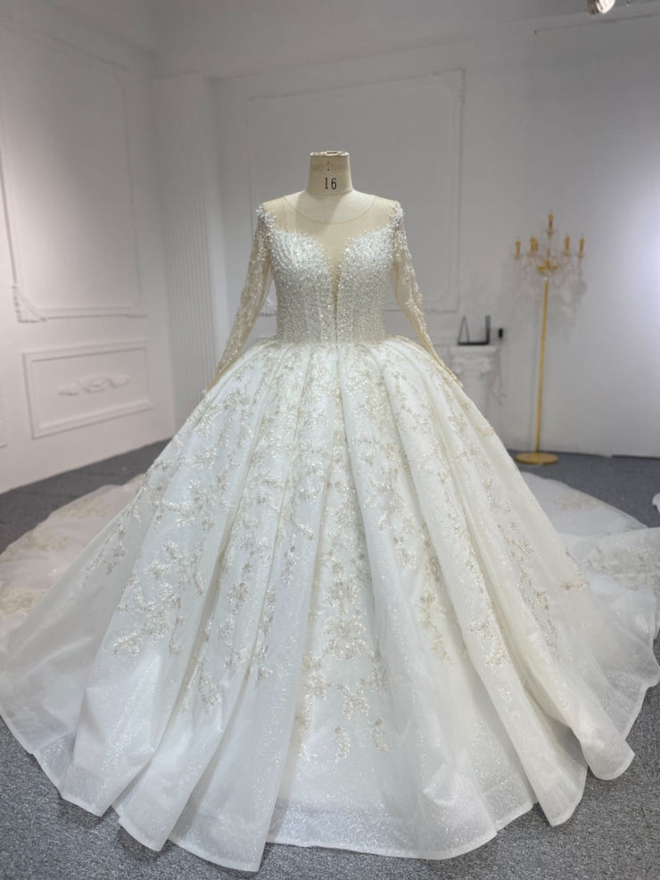 BYG23-43 BLING CRYSTAL BEADED WEDDING GOWN WITH 2 METERS TAIL EU 42 BYG23-43 BLING CRYSTAL BEADED WEDDING GOWN WITH 2 METERS TAIL EU 42