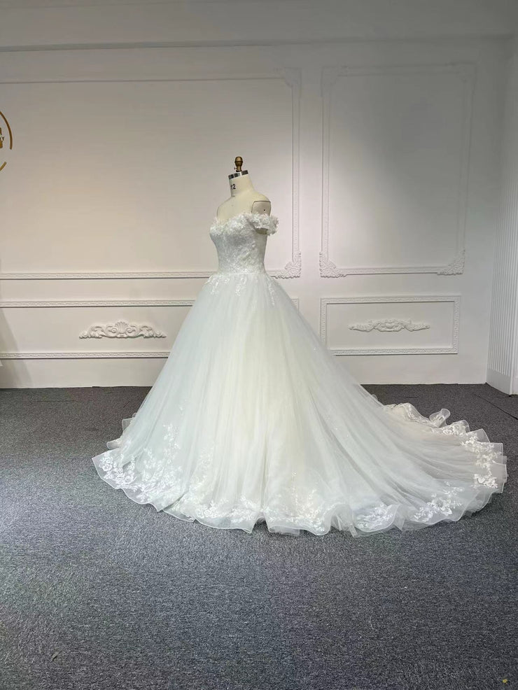 BYG #29633-2 SHOULDER STRAP HAND-BEADED LARGE CANOPY WEDDING DRESS EU 36 BYG #29633-2 SHOULDER STRAP HAND-BEADED LARGE CANOPY WEDDING DRESS EU 36
