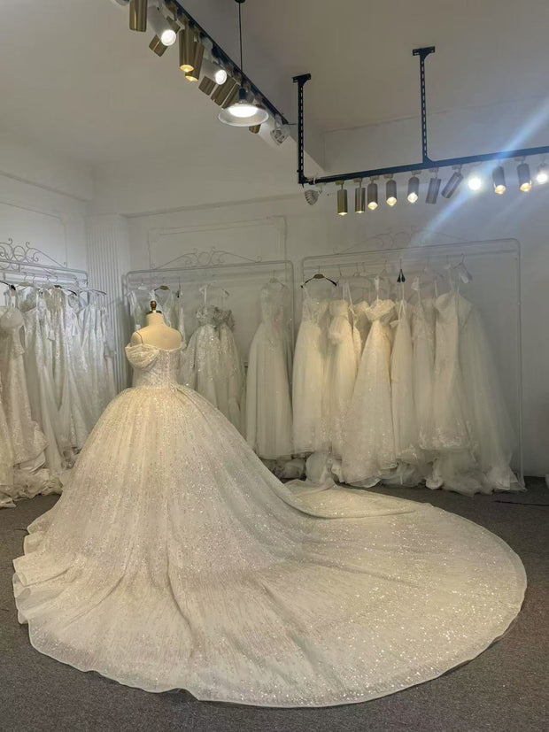 BYG25-6 A STRAPLESS WEDDING DRESS LIKE A DIAMOND GALAXY