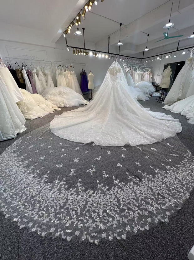 BYG25-7 A WEDDING DRESS WITH FOLDS THAT SPARKLE LIKE THE STARRY RIVER