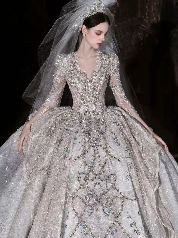 DIVINE 07 ARTFUL MOTIFS FEATURES A CATHEDRAL-LENGTH TRAIN WEDDING DRESS
