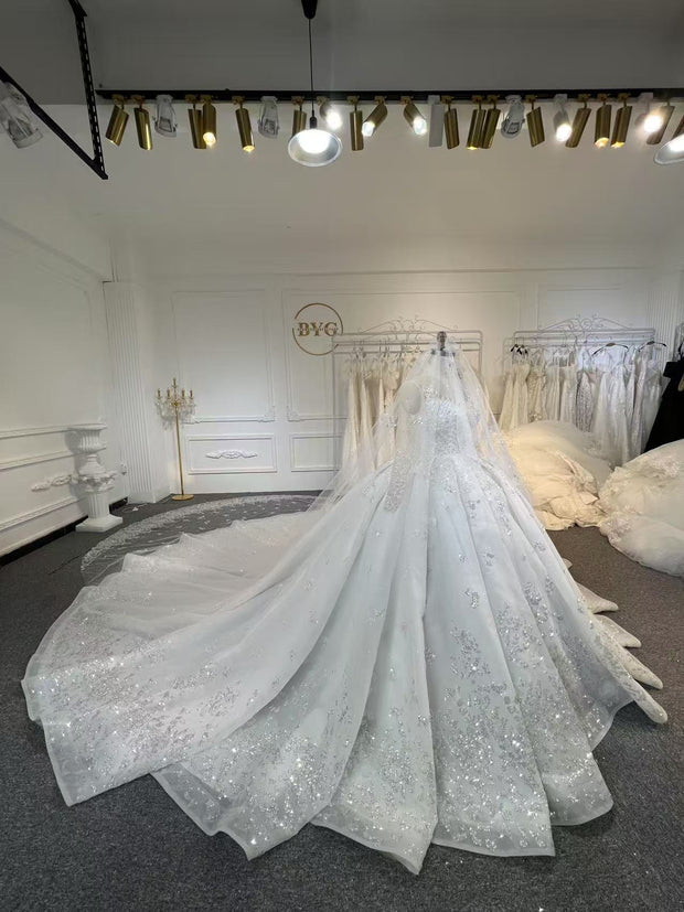 BYG25-7 A WEDDING DRESS WITH FOLDS THAT SPARKLE LIKE THE STARRY RIVER