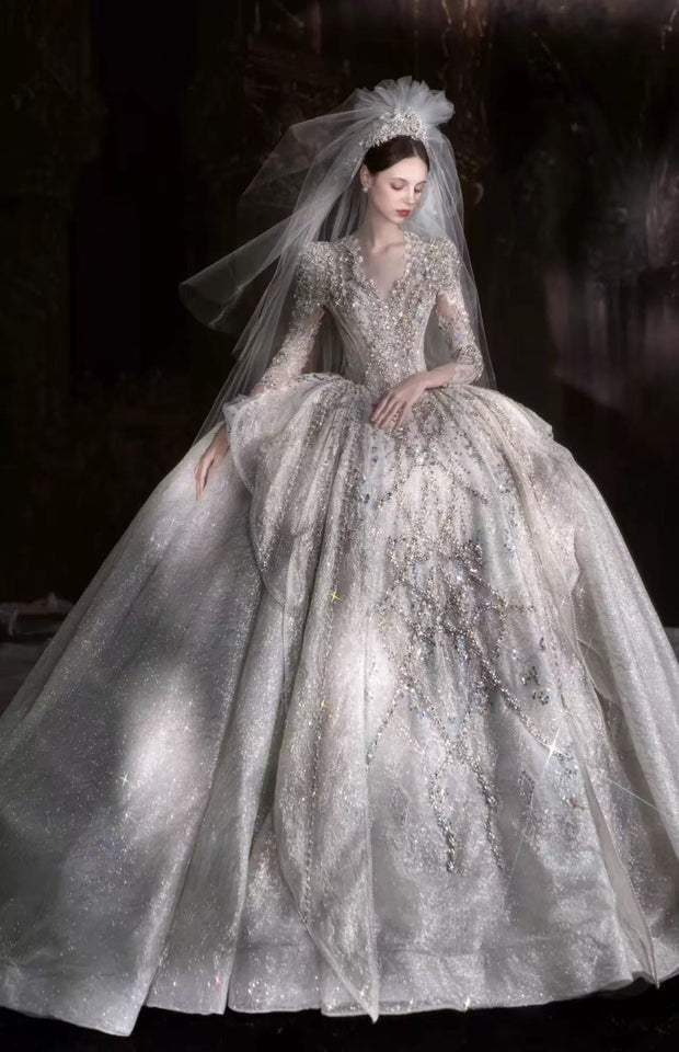 DIVINE 07 ARTFUL MOTIFS FEATURES A CATHEDRAL-LENGTH TRAIN WEDDING DRESS