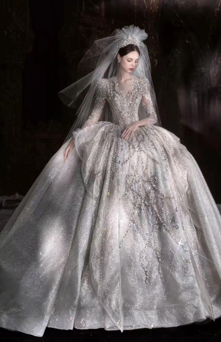 DIVINE 07 ARTFUL MOTIFS FEATURES A CATHEDRAL-LENGTH TRAIN WEDDING DRESS