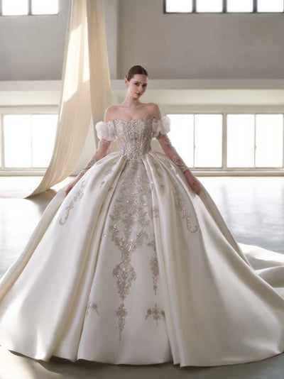 X25-85 STRAPLESS WEDDING DRESS WITH SCATTERED DIAMONDS AND BABY'S BREATH RHINESTONES