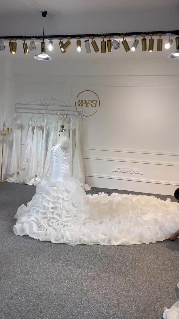 BYG24-29 HIGH - END AND ELEGANT  STRAPLESS BUBBLE  DRESS