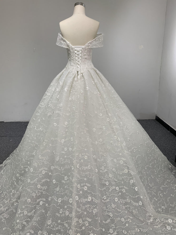 BYG lace flower bling bling beautiful wedding dress Ball gown wedding dress BYG Wedding Factory 