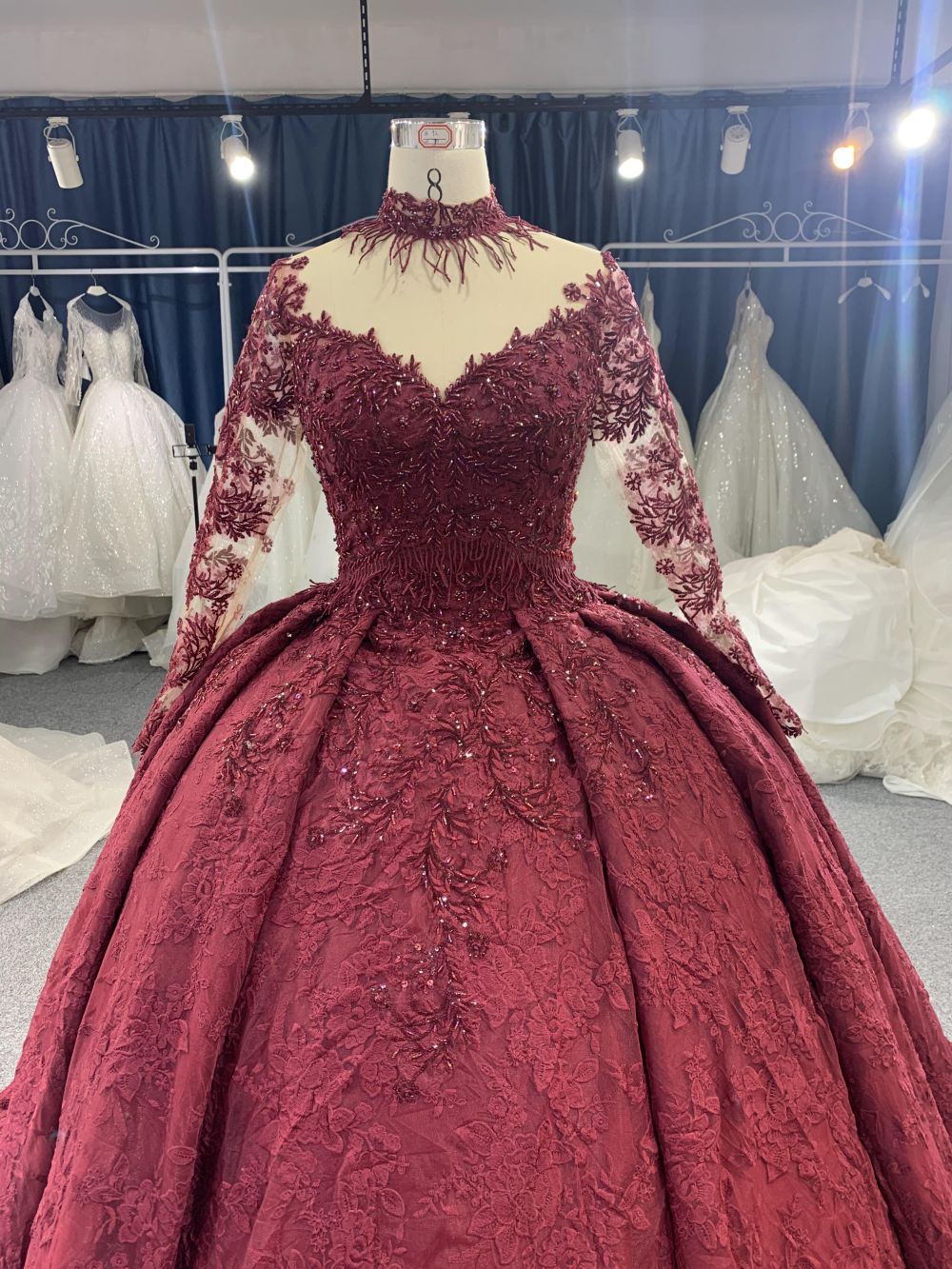 B208 #Large Trailing Tail of Maroon Lace Embroidery Long Sleeve Wedding Grown Dresss 50