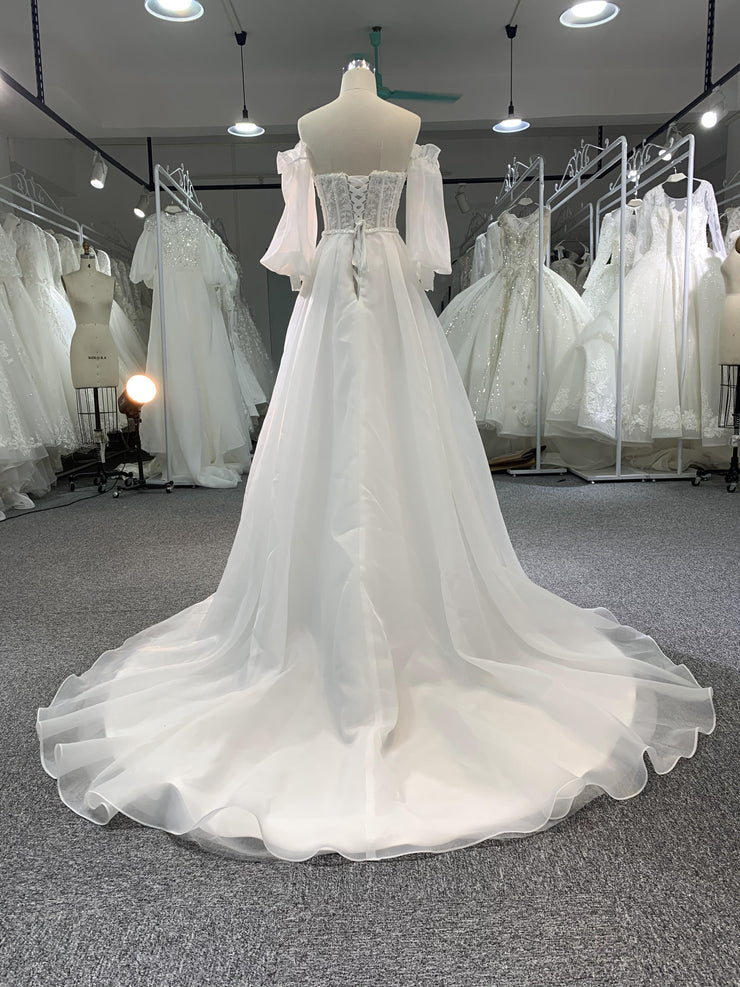 Z006-Organza Sweetheart Neckline Wedding Dress With Long Tail & Removable Sleeve