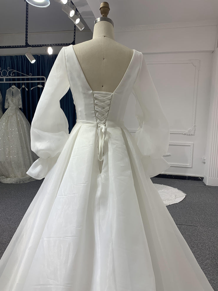 J44-Long Sleeve Organza A-line Plain Style Wedding Dress