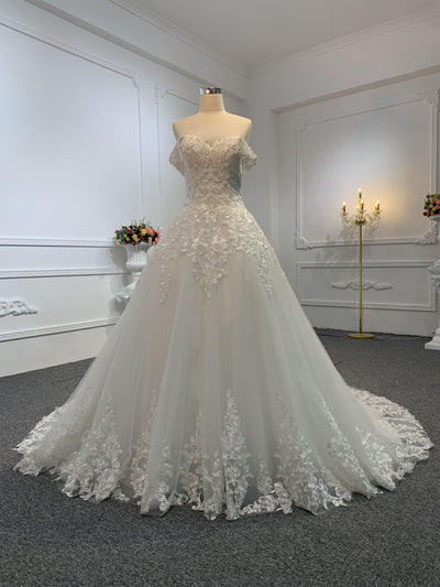 29686-The Embroidery Lace Wedding Dress With Tail